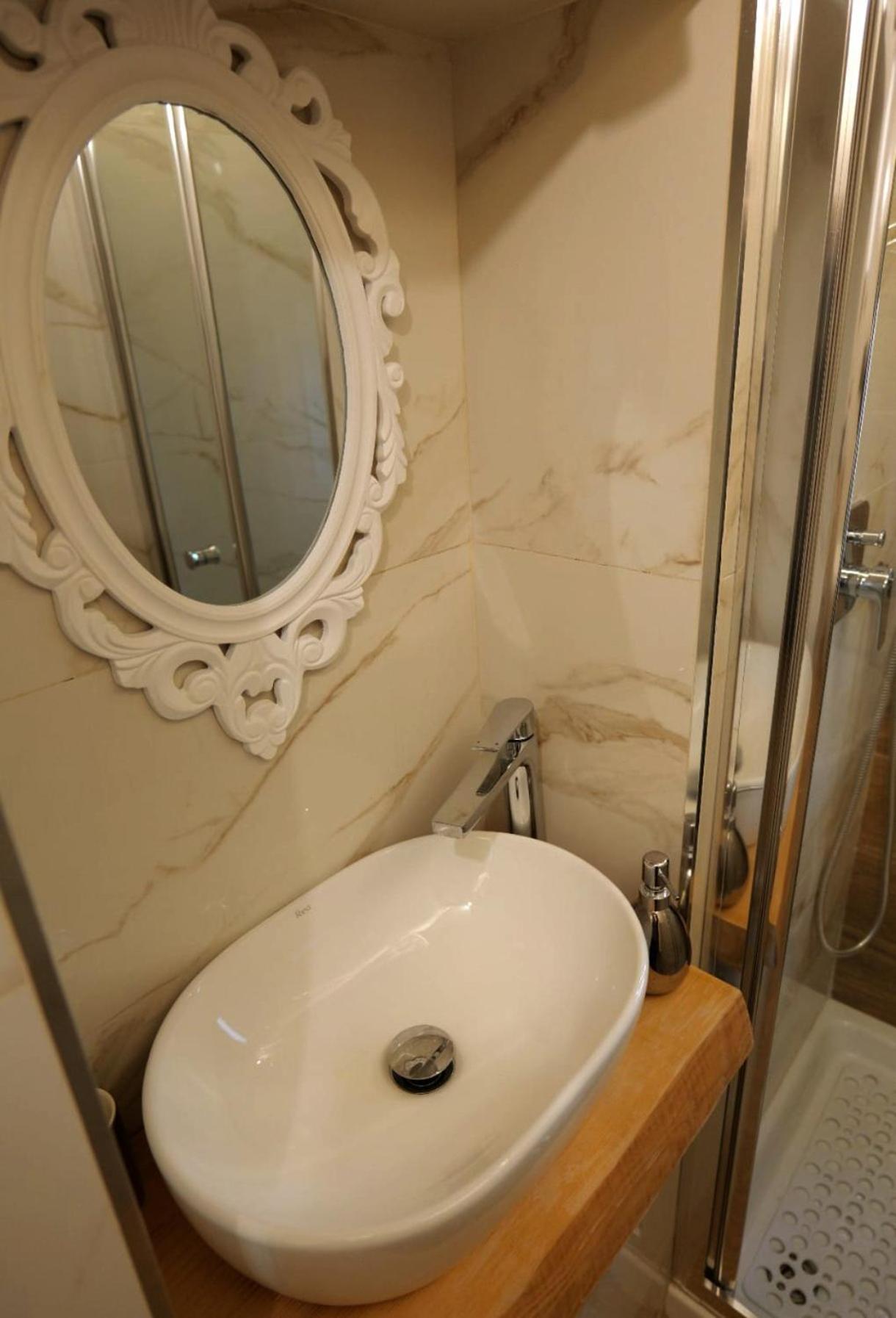 Casamira B&B Napoli Centrale Zewnętrze zdjęcie