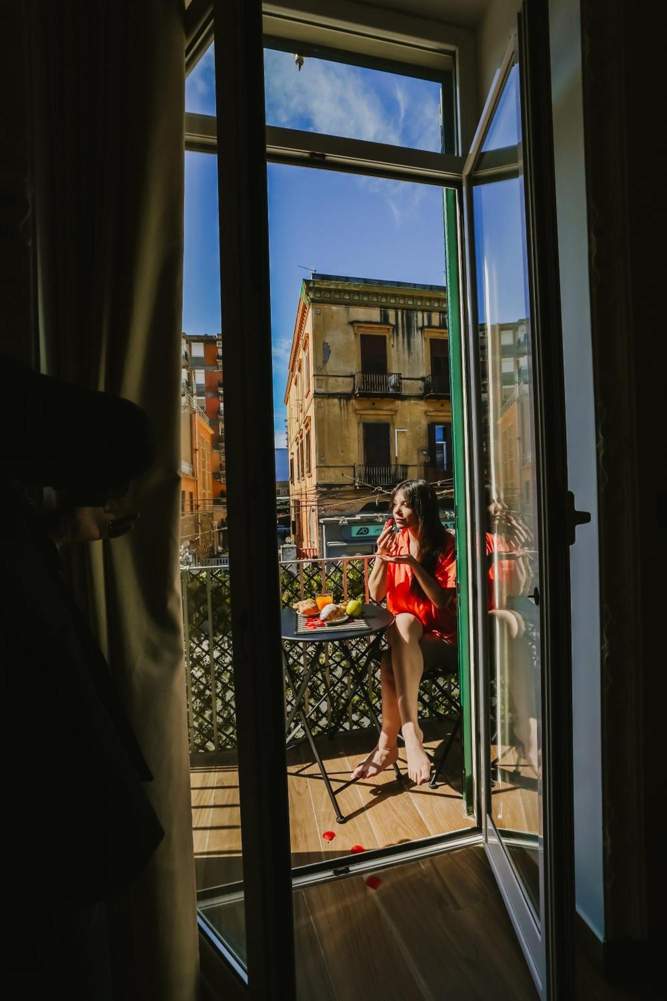 Casamira B&B Napoli Centrale Zewnętrze zdjęcie