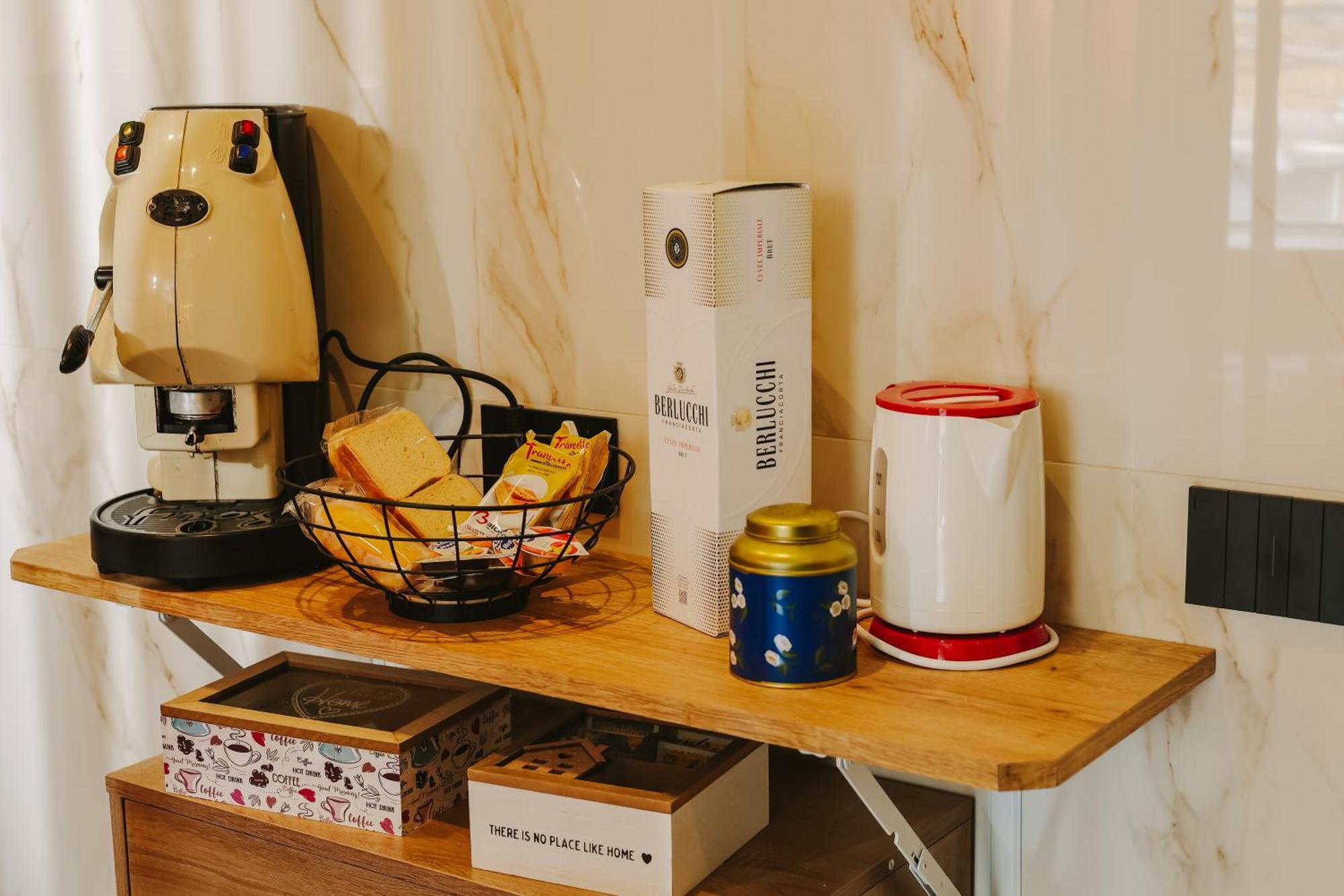 Casamira B&B Napoli Centrale Zewnętrze zdjęcie